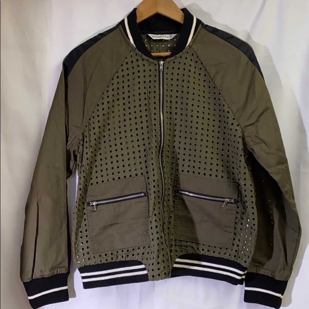 NWOT ABERCROMBIE LIGHTWEIGHT JACKET SIZE L
